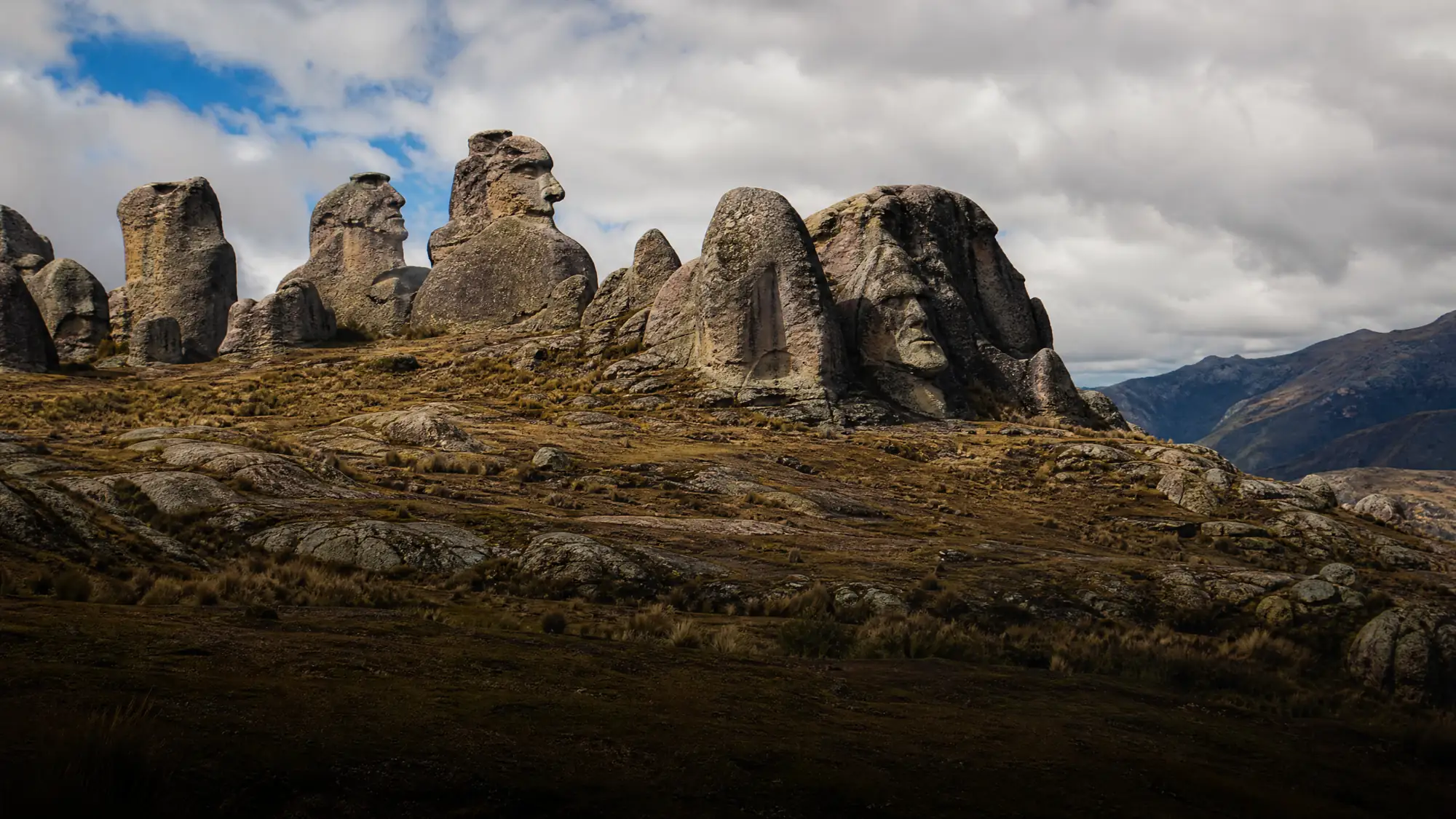 Erkunden Sie einen gewaltigen Granitsteinwald auf 4,000 Metern über dem Meeresspiegel. Finden Sie den passenden Transport, vergleichen Sie geführte Touren und planen Sie Ihre Wanderung.